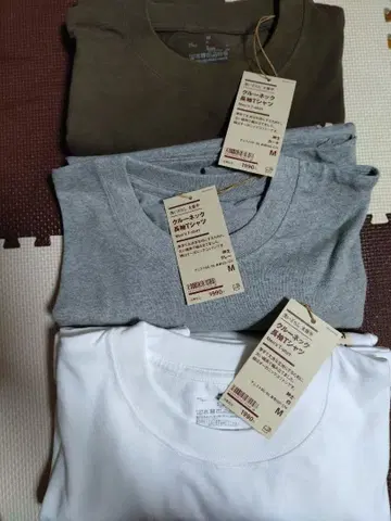 워싱 처리된 두꺼운 실 크루넥 긴팔 티셔츠 3개 세트 M 사이즈