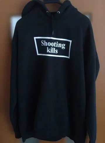 FR2 x roarguns SHOOTING KILLS 후드티 속기모