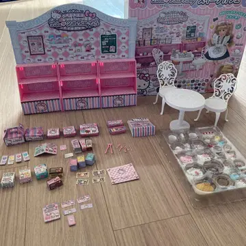 리카짱 헬로키티 스위츠 카페