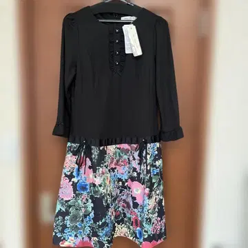 미사용 새상품 택 포함 슈퍼 뷰티 원피스