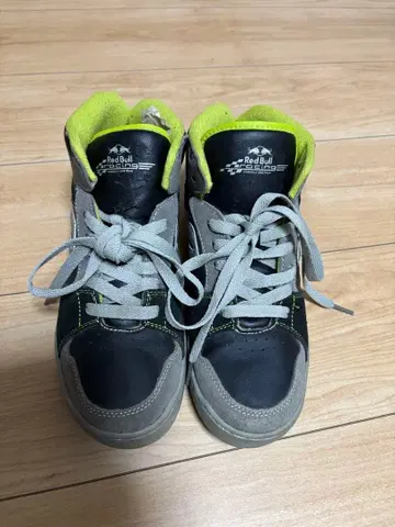 레드불 레이싱 하이컷 스니커즈 GEOX 레드불