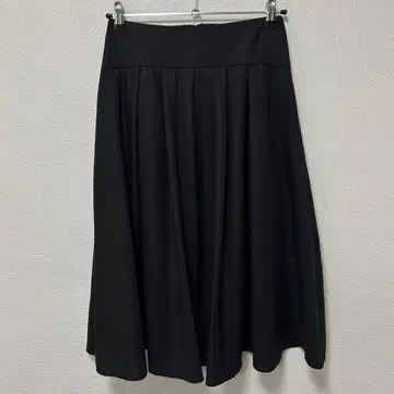 쿠미쿄쿠 턱 플레어 칼라 스커트 블랙 사이즈 2