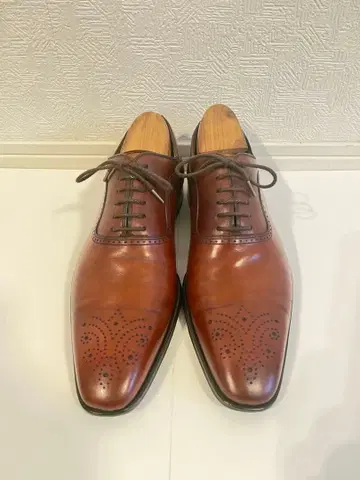 마그나니 메달리온 더비 슈즈