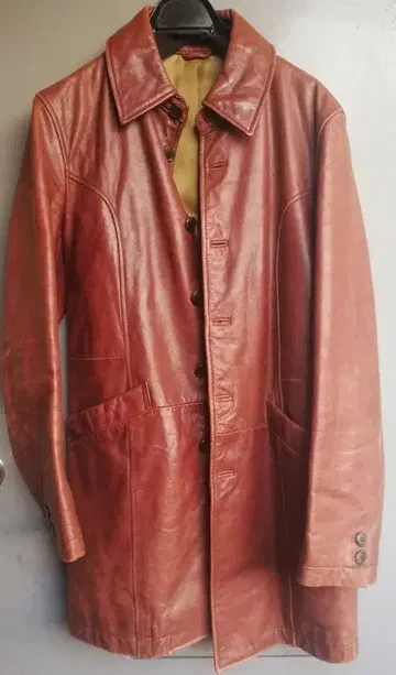 구제 의류 테이스트의 버팔로 가죽 자켓