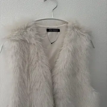 SPRA PREMIUM 인조 모피 베스트 화이트 새상품