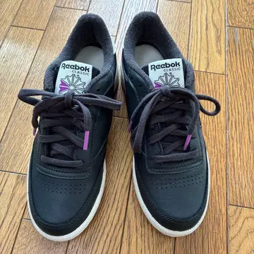 리복 클래식 스니커즈 블랙