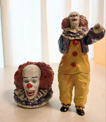 새상품 페니와이즈 2체 세트