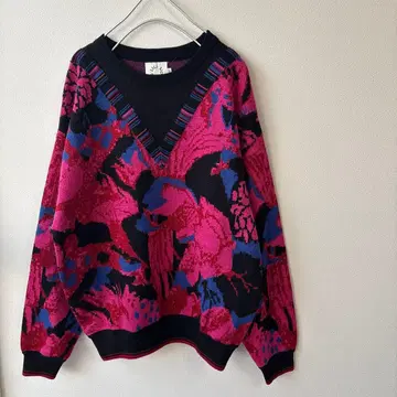 [ USED ] 개성있는 반짝이는 디자인 니트