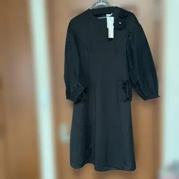 미사용 새상품 택 포함 슈퍼 뷰티 원피스 타프타 벌룬 소매