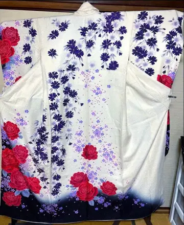 화이트 장미 국화 패턴 후리소데 기장 158