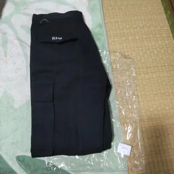 블랙 RPM 카고 팬츠 M 사이즈