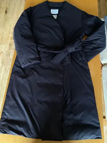 어반 리서치 도어스 다운 코트