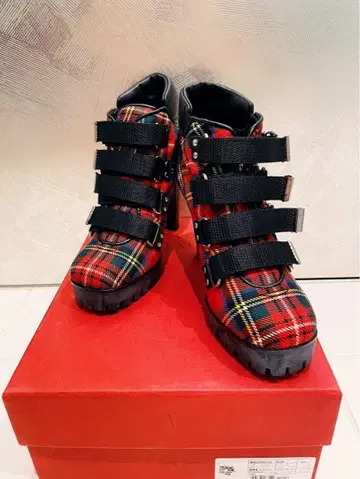 DSQUARED2 빨간색 체크 숏부츠