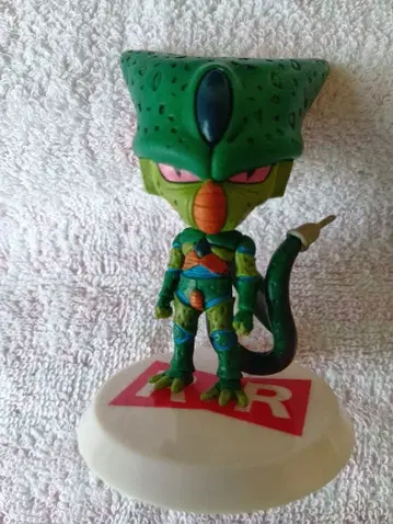 드래곤볼 셀 피규어 받침대 포함