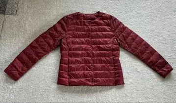 유니클로 다운 자켓 S 사이즈 솜 다운 90% 페더 10%