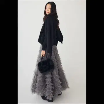 수플레 아지메 샤샤 스커트 frene 플라네 같은 형태