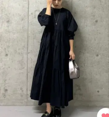 크루넥 소매 볼륨 티어드 원피스