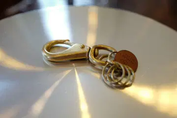 트래블러스 팩토리 놋쇠 후크 포함 키링