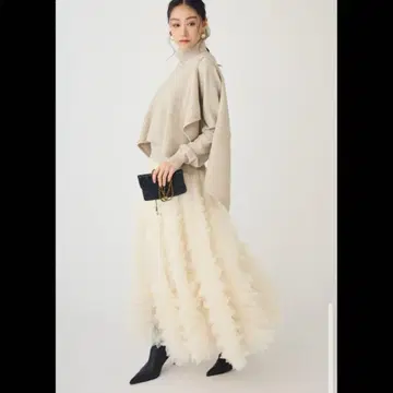 수플레 아지메 샤샤 스커트 frene 프라네 같은 형태