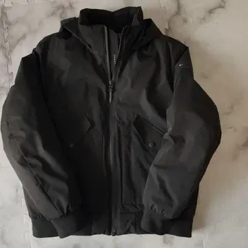 TOMMY HILFIGER 후드 부착 블랙 패딩 자켓 블루종