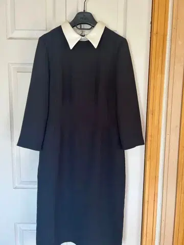 셀포드 블랙 긴팔 무릎 기장 원피스 38