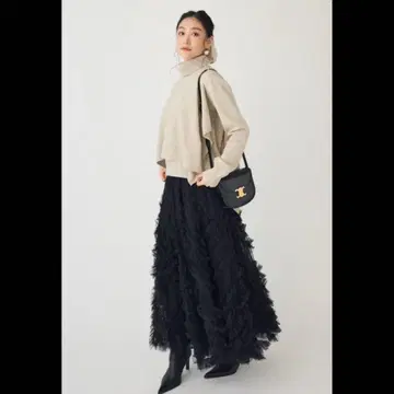 수플레 아지메 샤샤 스커트 frene 프라네 같은 형태