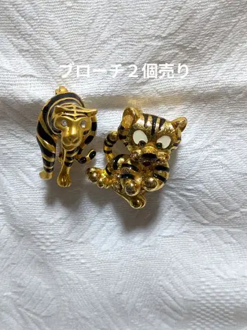 브로치 2개 판매 호랑이 디자인 TIGER 호랑이 호랑이 새상품급 중고품