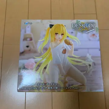 Desktop Cute 피규어 골드 컬러의 어둠 룸웨어ver