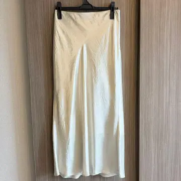 [ 새상품급 ] 그린 라벨 새틴 머메이드 스커트 M 사이즈