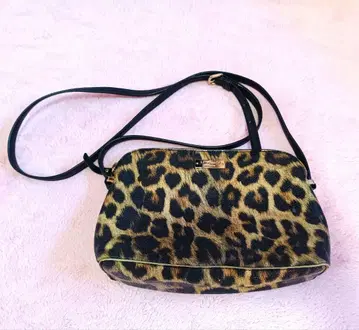 케이트 스페이드 숄더백 레오파드 무늬