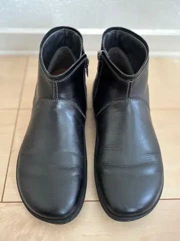 버켄스탁 블랙 가죽 숏부츠 36