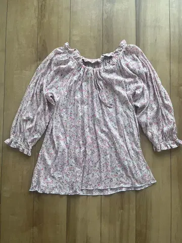 허그아워 블라우스 꽃무늬