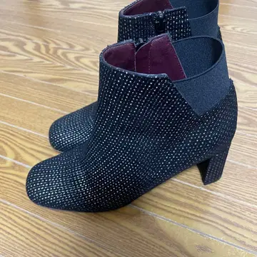 AVRIL GAU 36 블랙 부츠