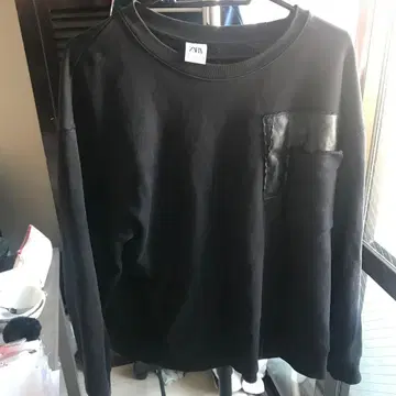 ZARA 완판템 소프트 테크니컬 스웨트 셔츠 블랙