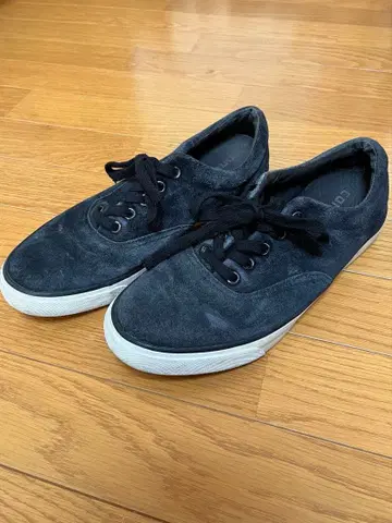 CONVERSE 스웨이드 블랙 스니커즈