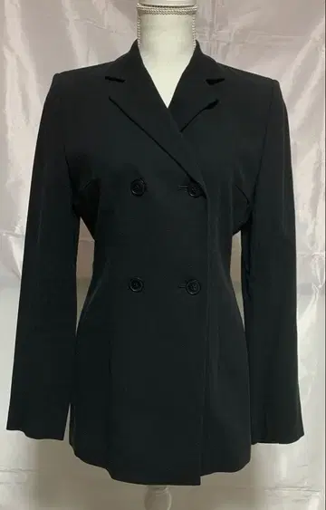 TIRAVENTO 블랙 테일러드 자켓 42 C19