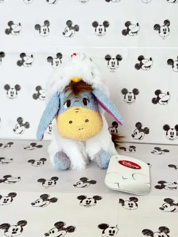 디즈니 스토어 닭띠 이요르