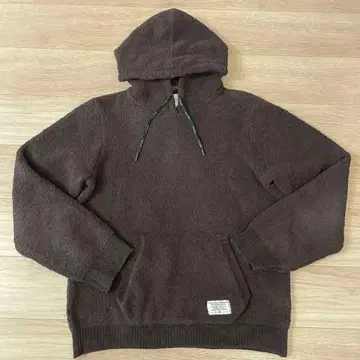 travis mathew의 다크 브라운 파일 후드티