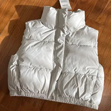 ZARA 아이보리 다운 베스트 S 러버 피니쉬 택 포함 미사용