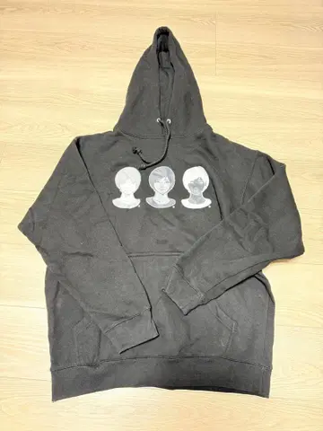 kyne x ON AIR 후드티 미사용