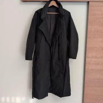 유니클로 U 블랙 트렌치코트 허리 벨트 포함