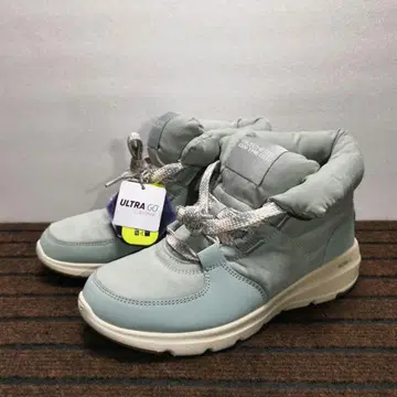 [택 포함 새상품] 스케쳐스 스니커즈 부츠 23.5cm