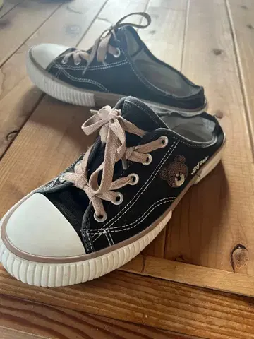 whybear 곰 자수 블랙 스니커즈