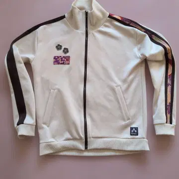 치키리야 풀집업 자켓 크림색