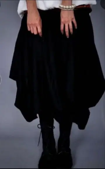 안티카 벌룬 스커트