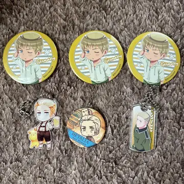 헤타리아 캔뱃지 아크릴 키링