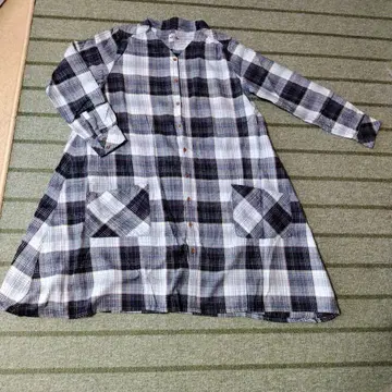 [ 새상품 ] CUBE SUGAR 체크 무늬 긴팔 원피스