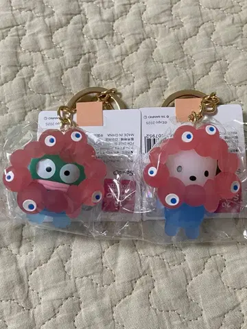 산리오 미야쿠미야쿠 클리어 컬러 키링