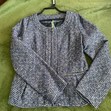 노카라 자켓 네이비와 화이트 트위드