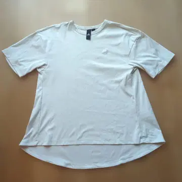 adidas 크림색 화이트 컬러 T셔츠 M 여성용